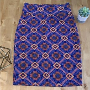 CLASSY + COMFORTABLE PENCIL SKIRT